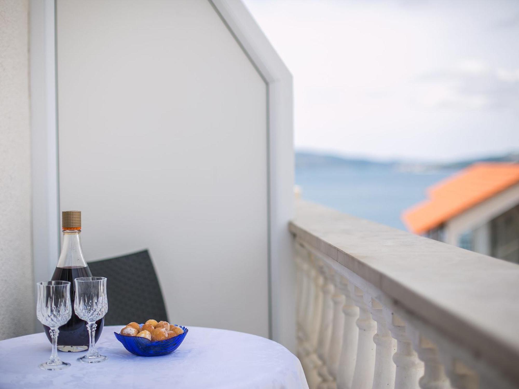 Apartments Lovric Trogir Ruang foto