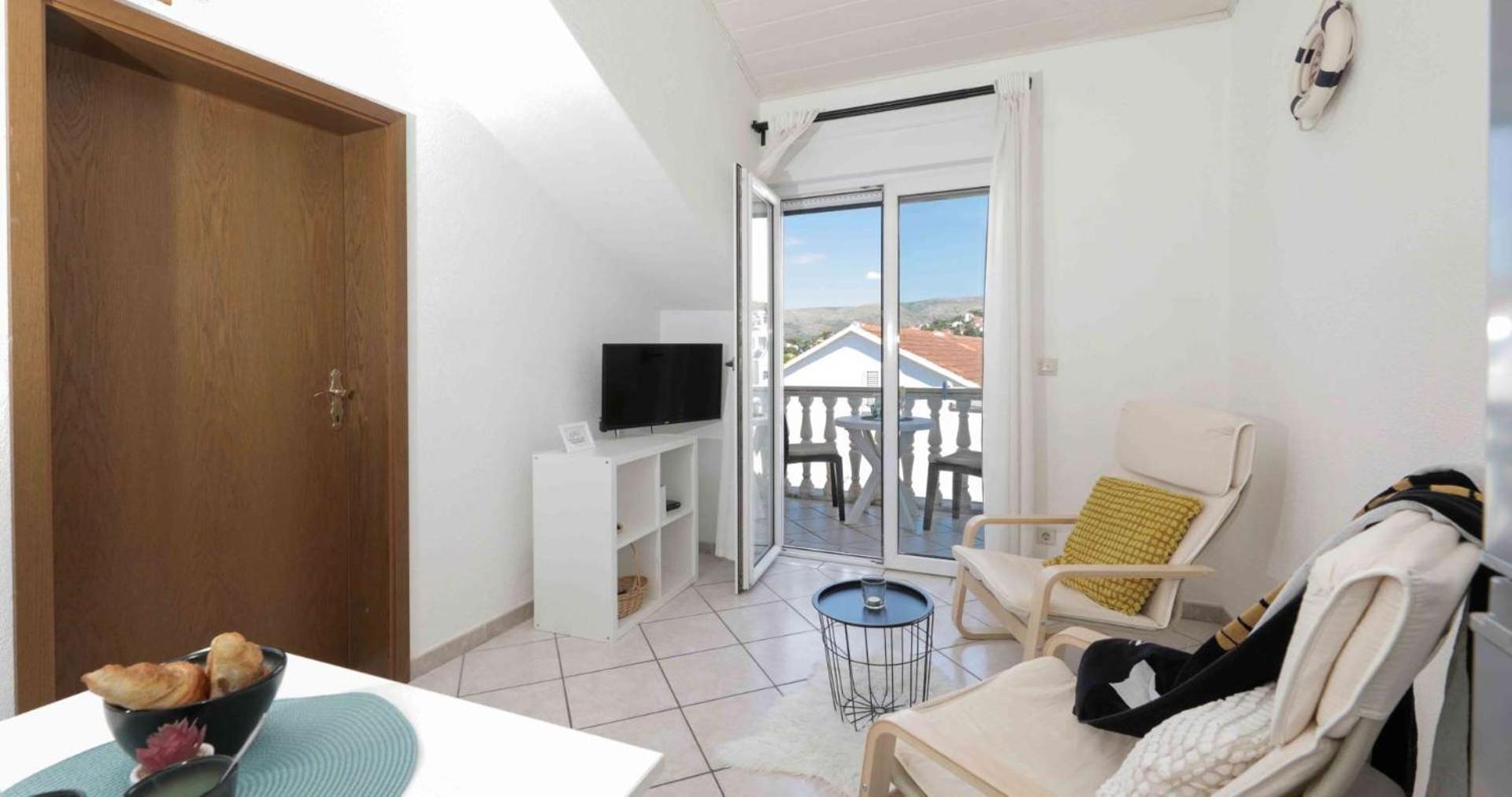 Apartments Lovric Trogir Bagian luar foto