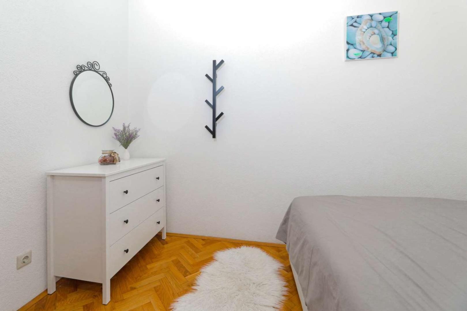 Apartments Lovric Trogir Bagian luar foto