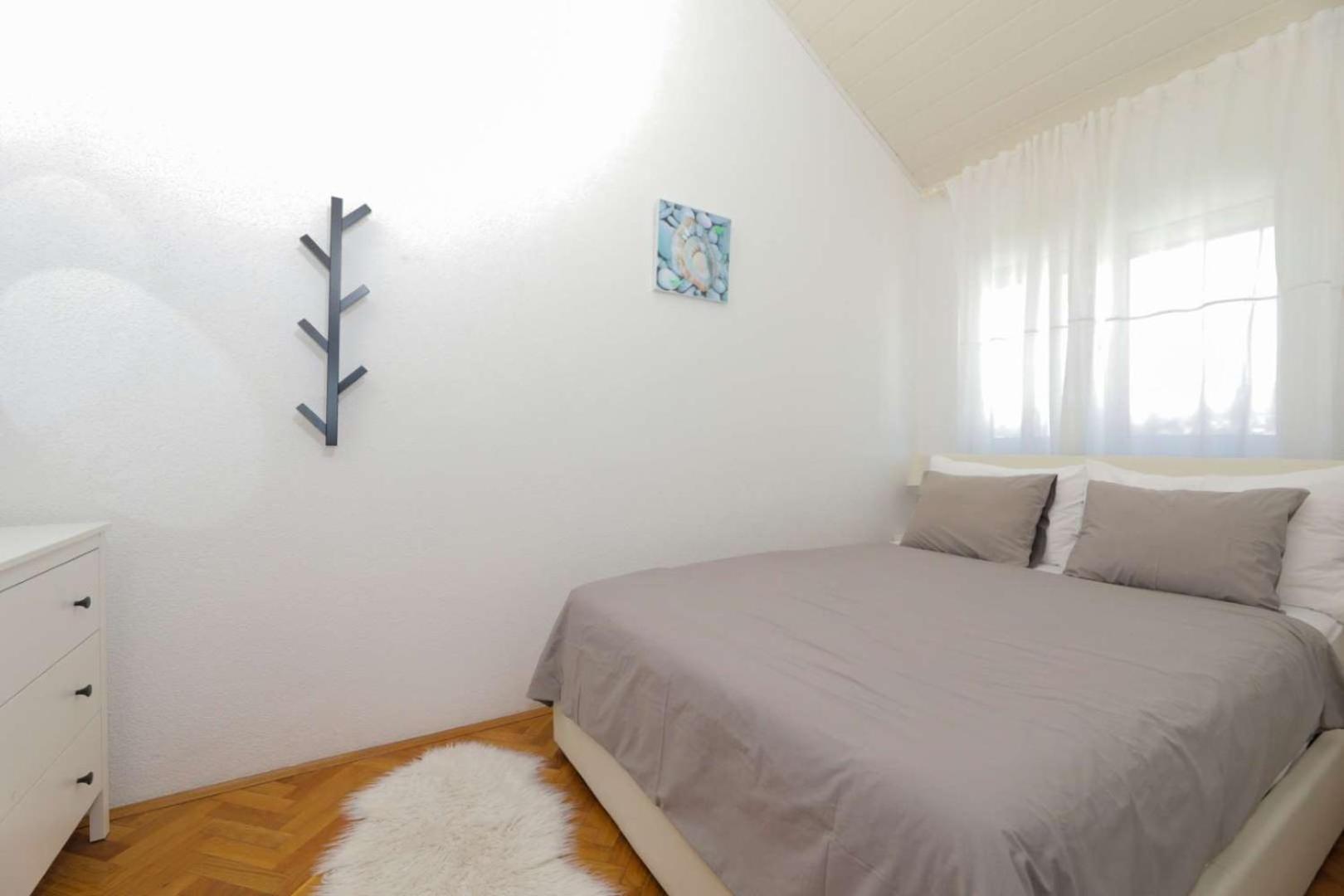 Apartments Lovric Trogir Bagian luar foto
